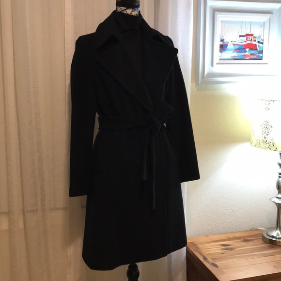 Elegant  wool coat - Picture 2 of 5